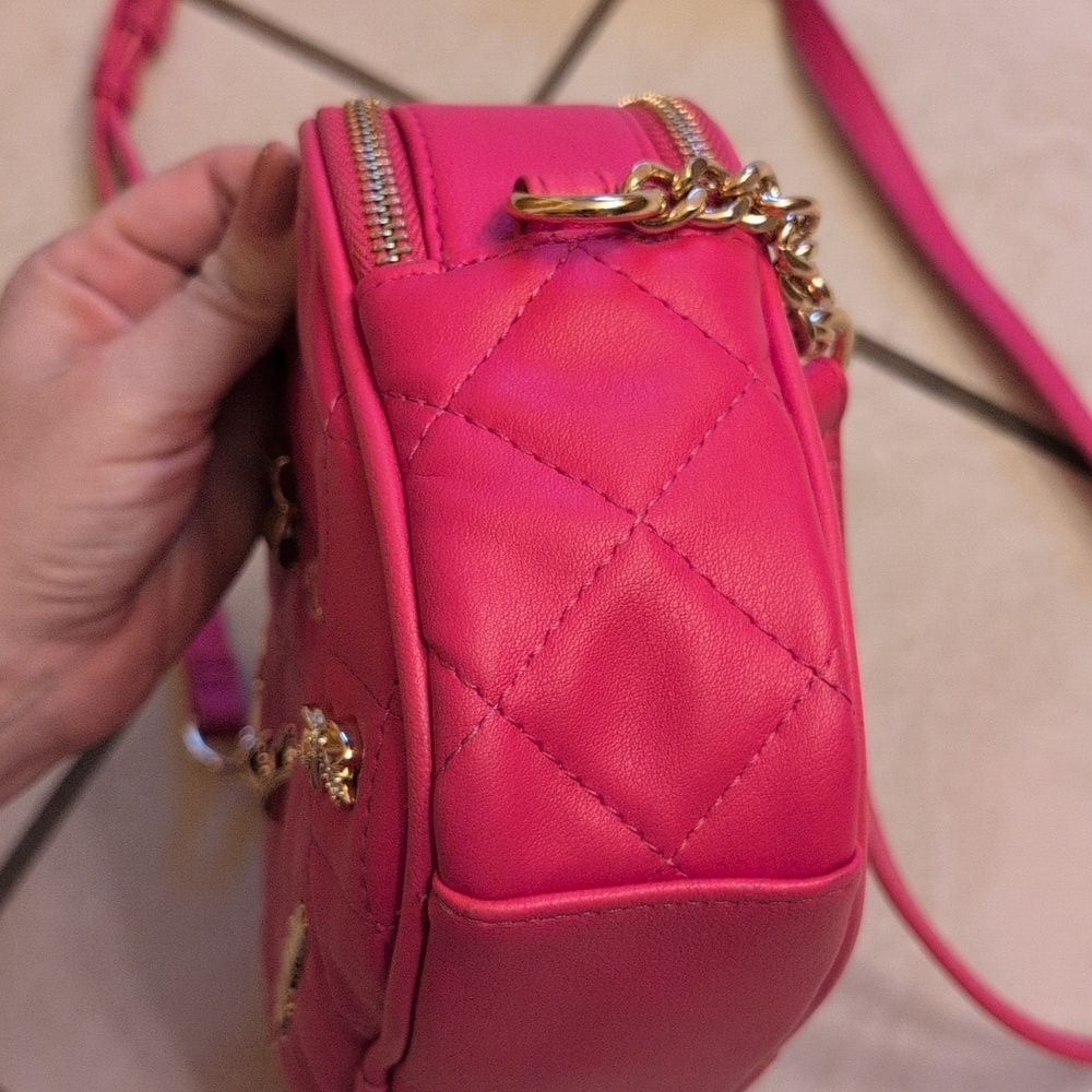 Juicy Couture "Girl Only" Quilted Hot Pink Crossbody With Cute Charms - Picture 6 of 14